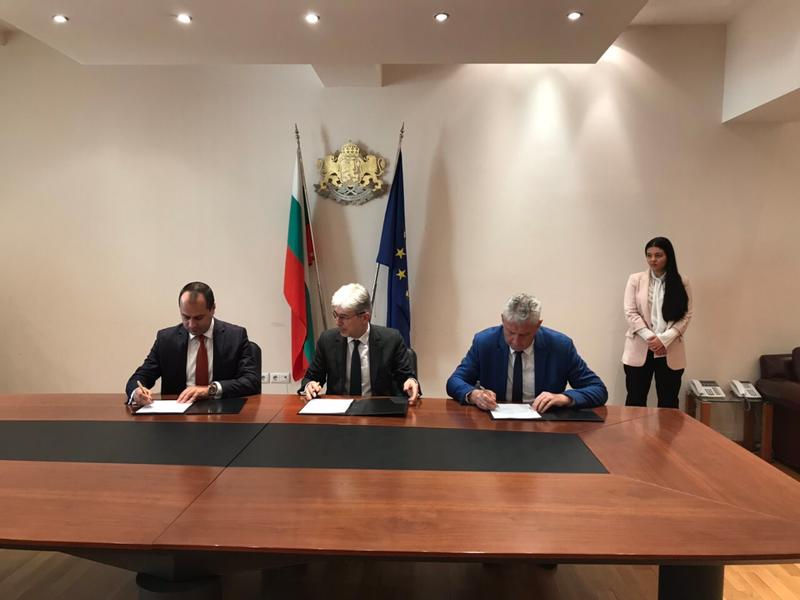 Министър Димов и кметовете на Враца и Мездра подписаха договор по ОПОС. - 1