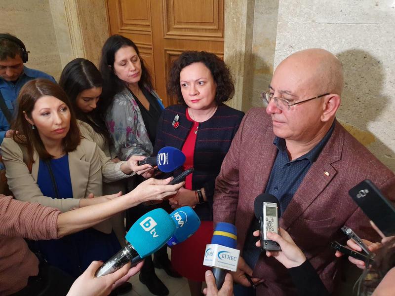 Министър Димитров представи пред депутати мерки за контрол на вноса на отпадъци - 3