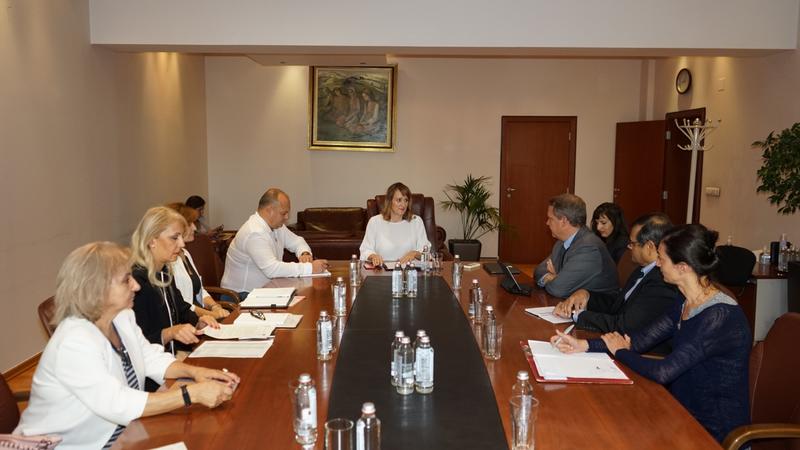 Министър Карамфилова проведе среща със Световната банка във връзка с изпълнението на проектите за планове за управление на речните басейни и за риска от наводнения - 01