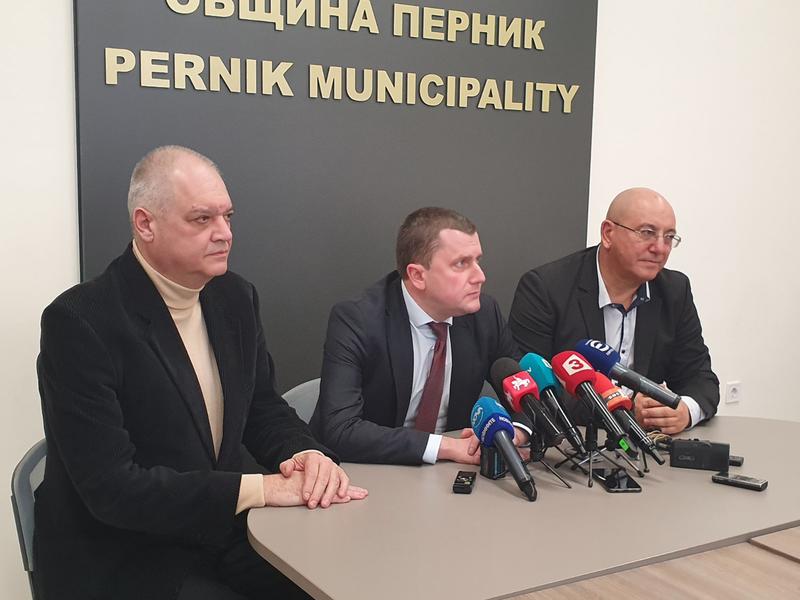 Министър Димитров посети Перник и направи оглед на язовир „Студена“ - 2