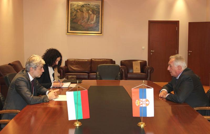 Министър Димов се срещна с посланика на Република Сърбия - 01