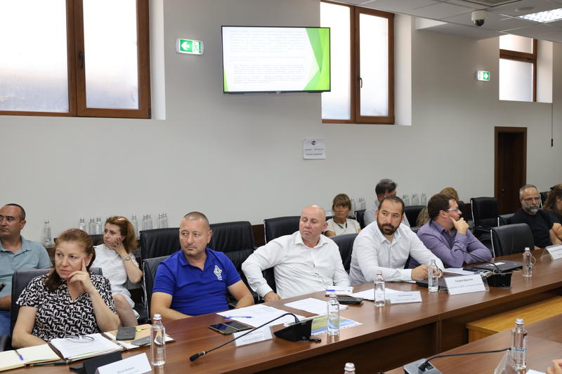 The MOEW position on grazing in national parks was presented at a work meeting - 11