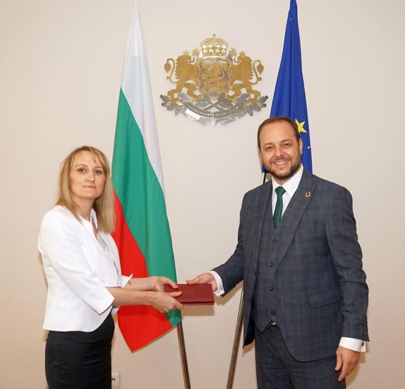 The Caretaker Minister of Environment and Water Rositsa Karamfilova took over from Borislav Sandov - 01