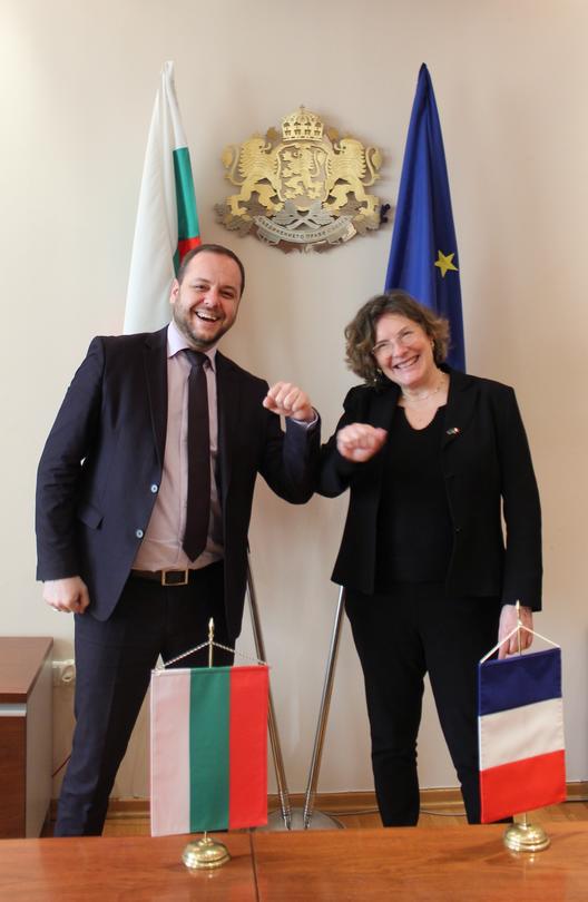 Minister Borislav Sandov met with the Ambassador of France Florence Robin - 3