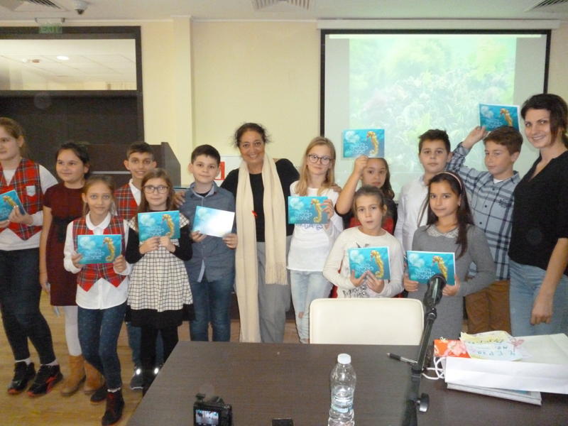 Книжката „Моето Черно море“ беше представена пред ученици в Бургас - 01