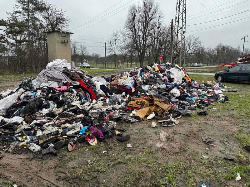 Експерти на РИОСВ - Русе съставиха акт за нерегламентирано третиране на отпадъци  от текстил - 01