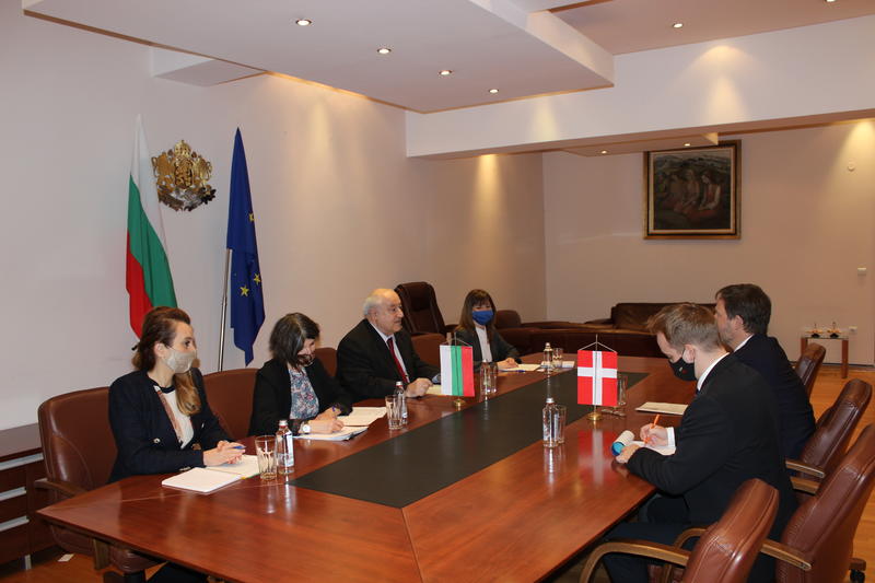 Министър Асен Личев се срещна с посланика на Кралство Дания в България - 01