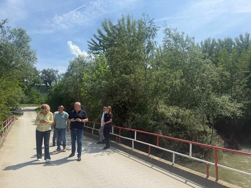 Оперативен екип на МОСВ започна проверки на язовири и речни корита заради очакваните интензивни валежи - 3