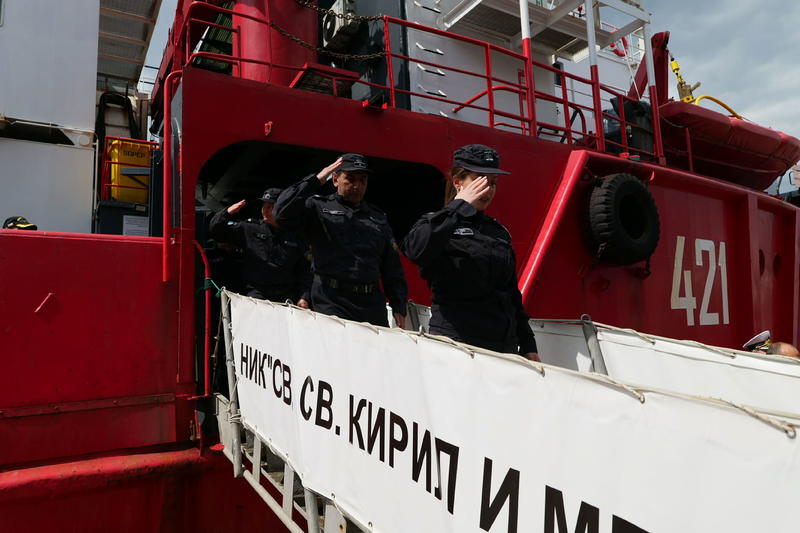 Министър Юлиян Попов: На прага сме на ратифицирането на Световната конвенция за океаните - 01