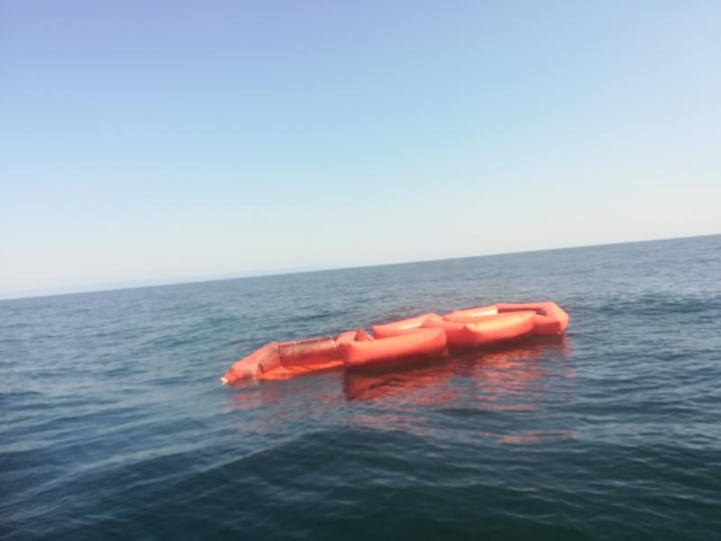 Взети са нови проби от морската вода край Созопол - 01