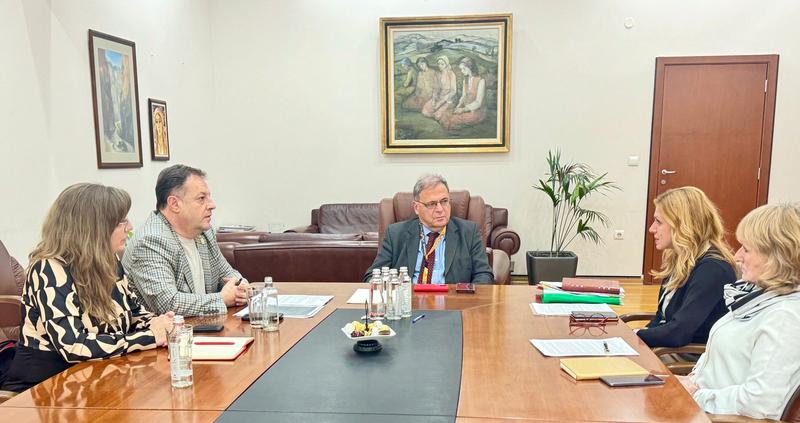 Ограничаване на разпространението на миризми във Велико Търново обсъдиха министър Юлиян Попов и кметът Даниел Панов - 2