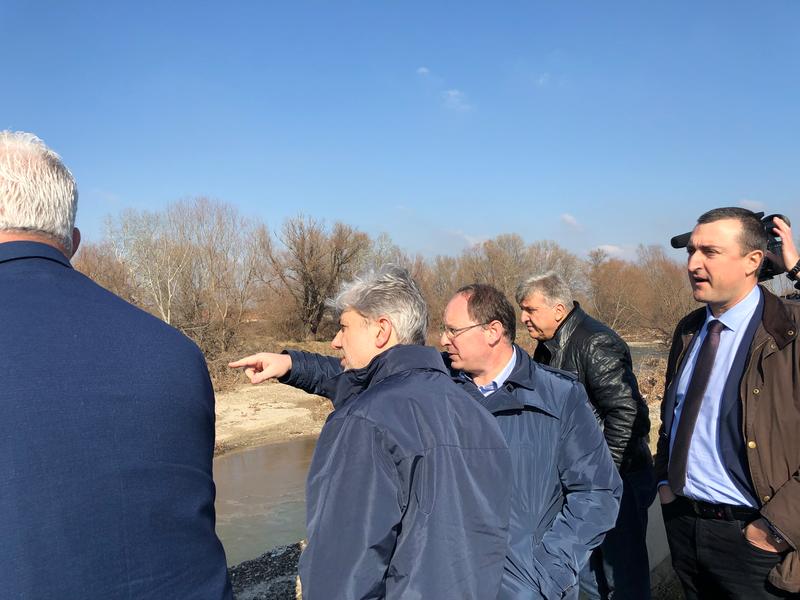 Министър Димов провери аварийното възстановяване на проходимостта на река Чая при с. Катуница - 2