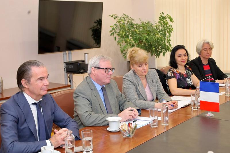 Minister Manol Genov met with the French Ambassador - 3