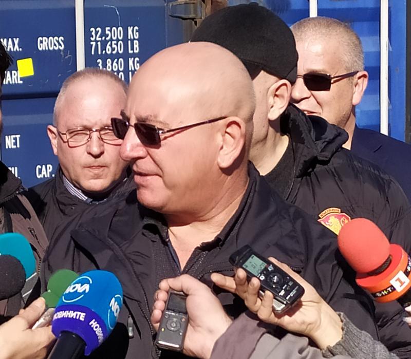 Министър Димитров: Връщаме на изпращача 28 контейнера италиански отпадъци - 2