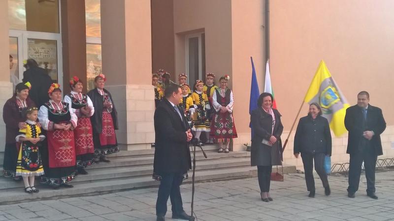 Министър Василева: Дадохме пример да добро сътрудничество между централната и местната власт - 01