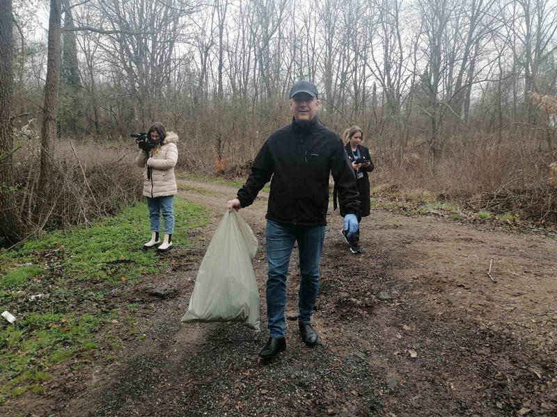 Екипите на РИОСВ и ДГС – Бургас, почистиха защитена местност „Ченгене скеле” - 6