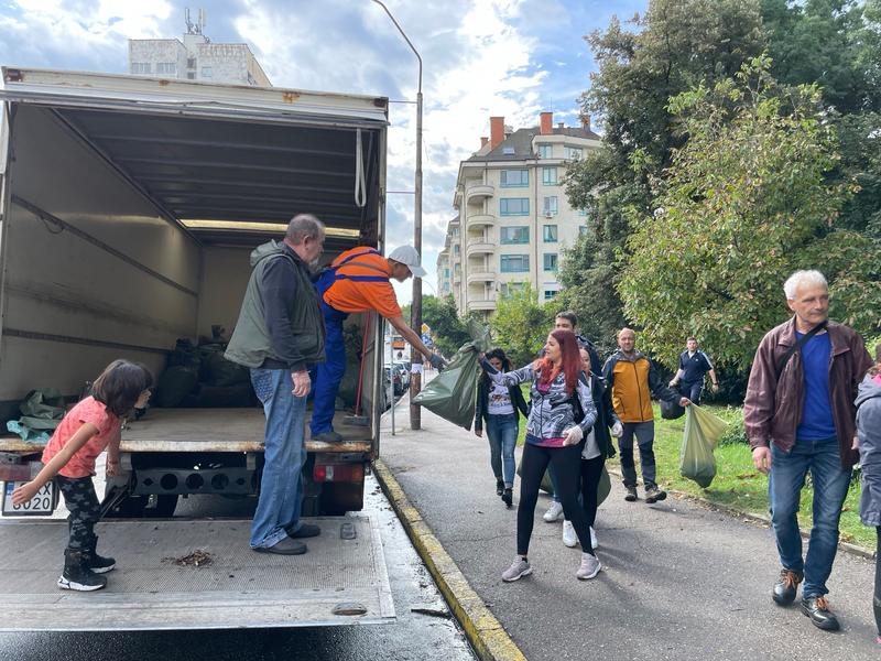 Minister Karamfilova: “Let’s clean Bulgaria together” is not just a cleaning initiative, it prompts us to change out attitude towards the environment - 7