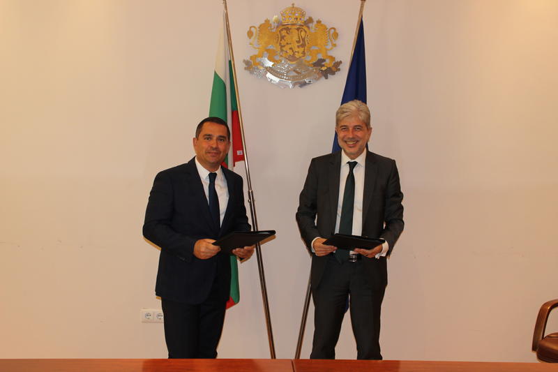 Министър Димов подписа договори за изграждане на водна инфраструктура с ВиК Пловдив и Ямбол - 2