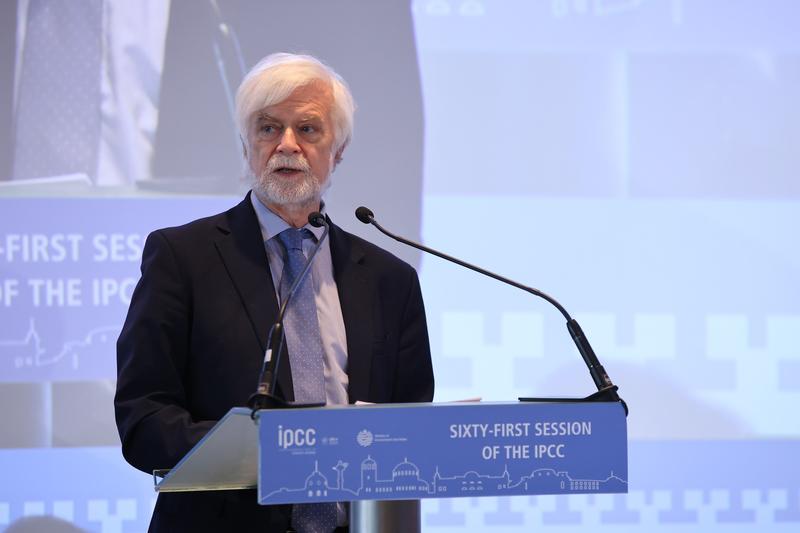 Председателят на IPCC сър Джим Скиа изказа благодарност за отличното провеждане на 61-ата сесия на IPCC в София - 2