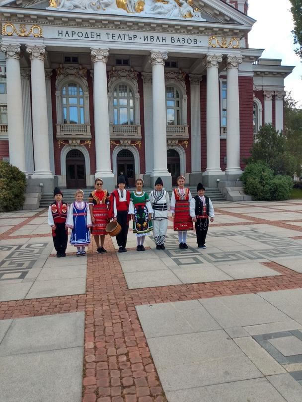 The Executive Agency for Environment presented national costumes of environmentally friendly materials at an event under the project “Green Stage: Super Eco and Friends” - 4