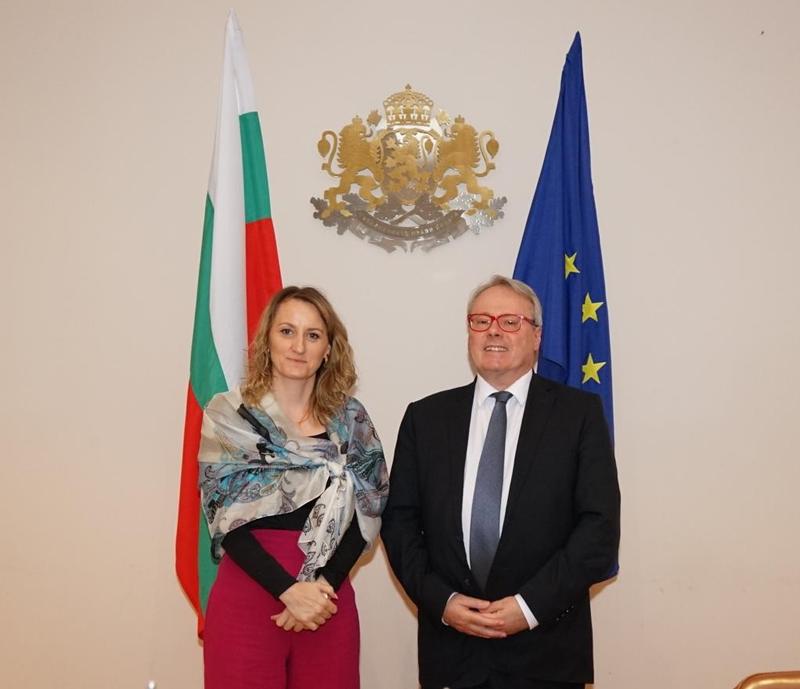 Minister Rositsa Karamfilova met with the Ambassador of France - 01