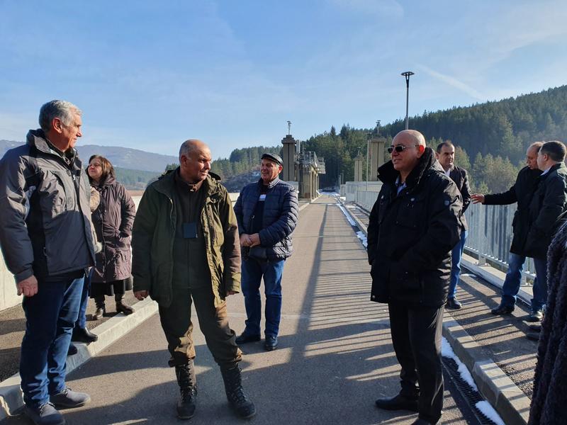 Министър Димитров посети Перник и направи оглед на язовир „Студена“ - 3