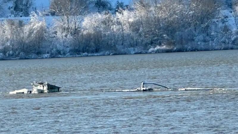 Няма замърсяване на река Дунав, сочат резултатите от извънредния мониторинг след потъването на румънската баржа - 01